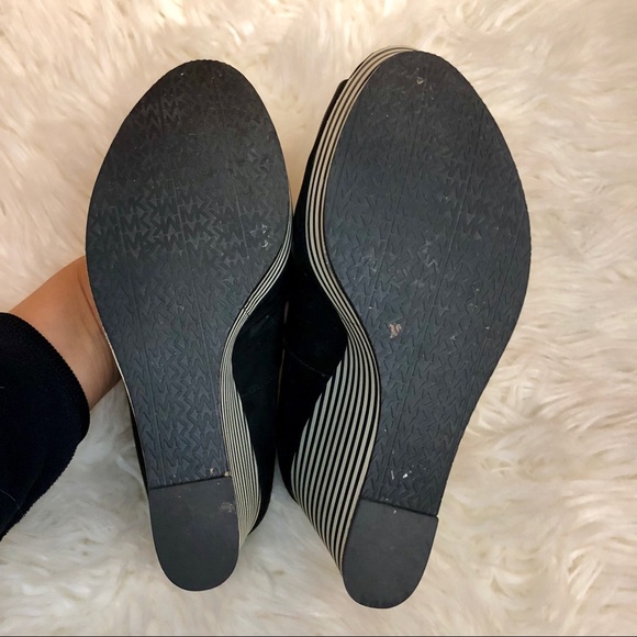 Micheal Kors Black Wedges OBO - Picture 4 of 4
